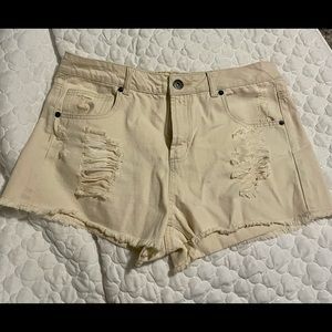 Mudd cream color distressed shorts size 15 Jr